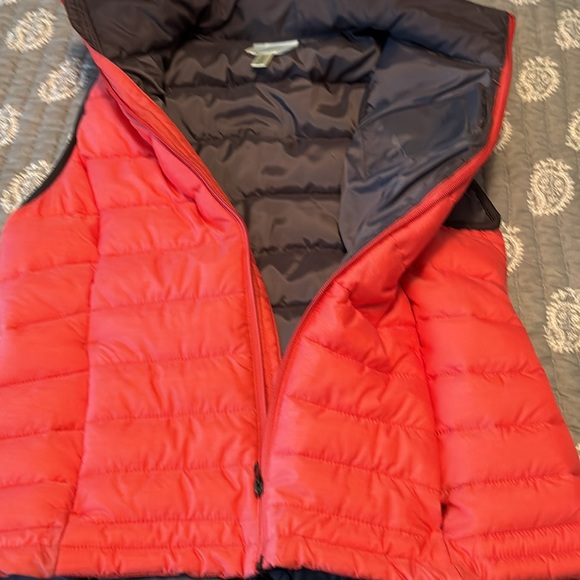 Women’s puffer vest. Tangerine. Large. - Picture 3 of 5